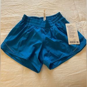 Lululemon Hotty Hot Low-Rise Lined Short 4”. Color Poolside. Size 4. Never worn.
